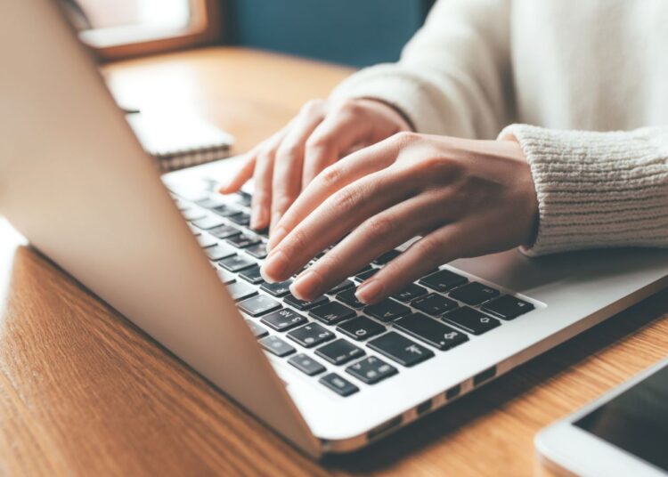 The Remote Marketer’s Toolkit: Habits, Hacks, and Mindset Shifts