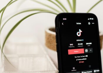 How TikTok Dropshipping Is Reshaping the Future of Social Commerce