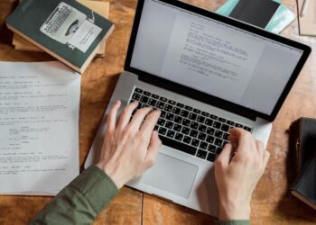 Writing the Perfect Horse Racing Article: A Content Creator’s Guide to Covering
the Sport of Kings