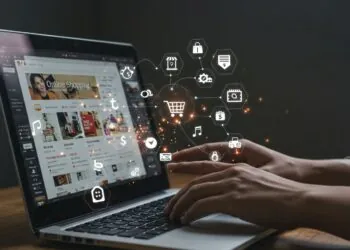 When Trends Fail: Vikki Nicolai La Crosse on Navigating Social Media Change with Strategic Flexibility