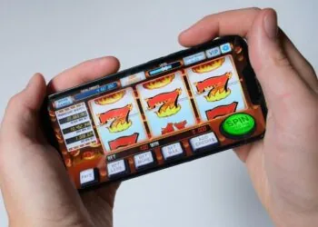 How to Play Casino Smart if You are not a Pro? 
